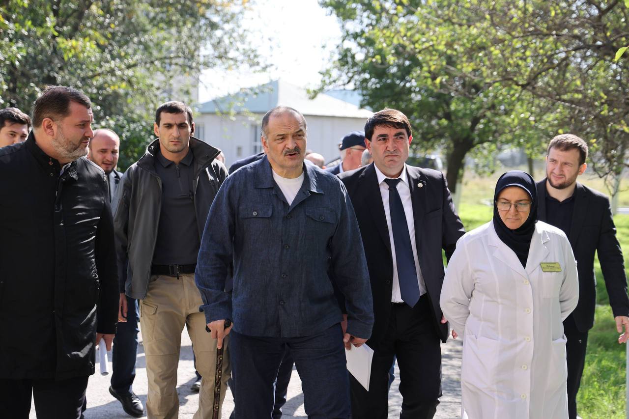 Сергей Меликов посетил Центральную больницу Кизилюрта.